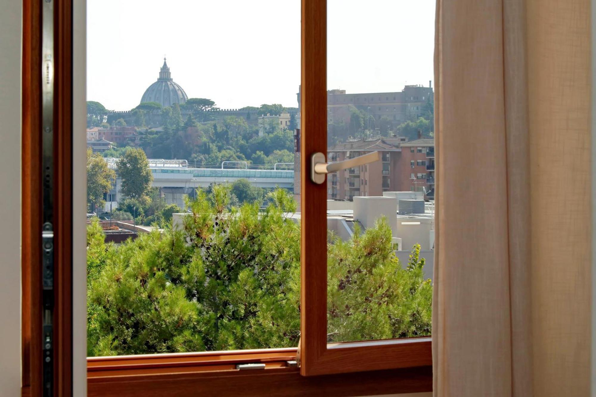Vatican View Viale Di Valle Aurelia Rome Exterior photo